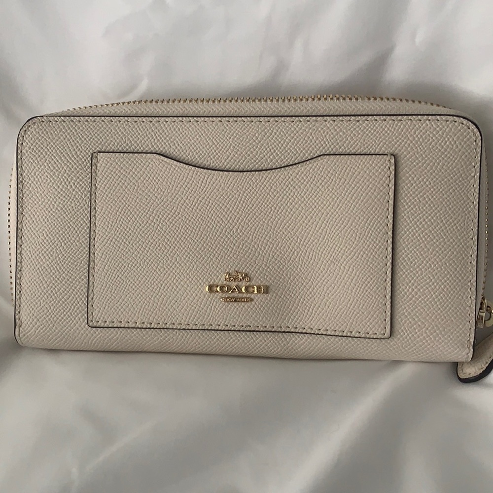 Coach zippered wallet!